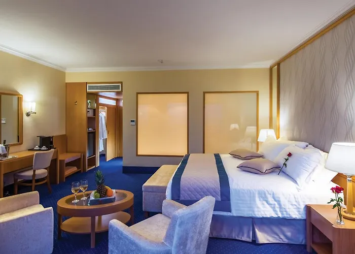 Hotel Constantinou Bros Athena Royal (adults Only) 4*